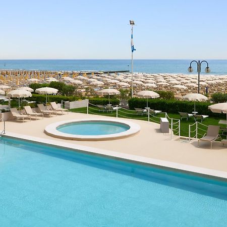 Hotel Aurora Лідо-ді-Єзоло Екстер'єр фото