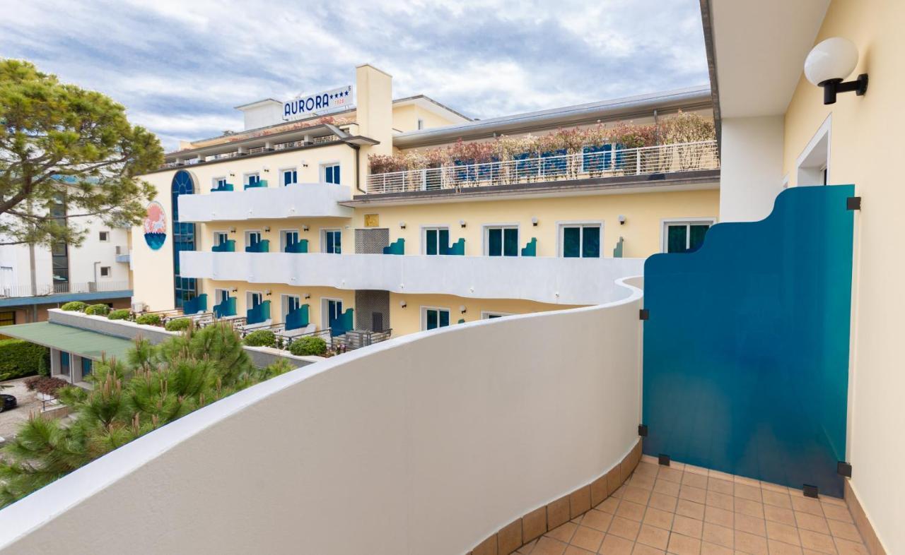 Hotel Aurora Лідо-ді-Єзоло Екстер'єр фото