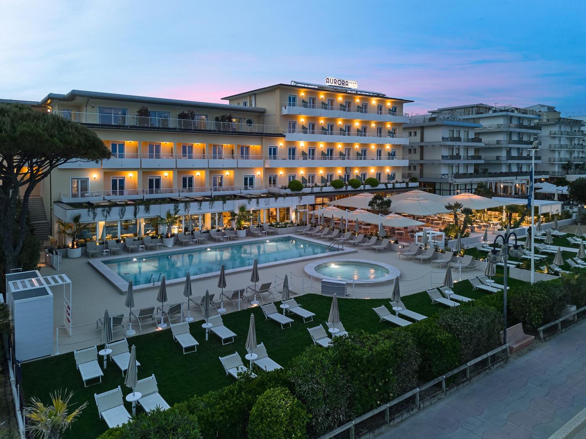 Hotel Aurora Лідо-ді-Єзоло Екстер'єр фото