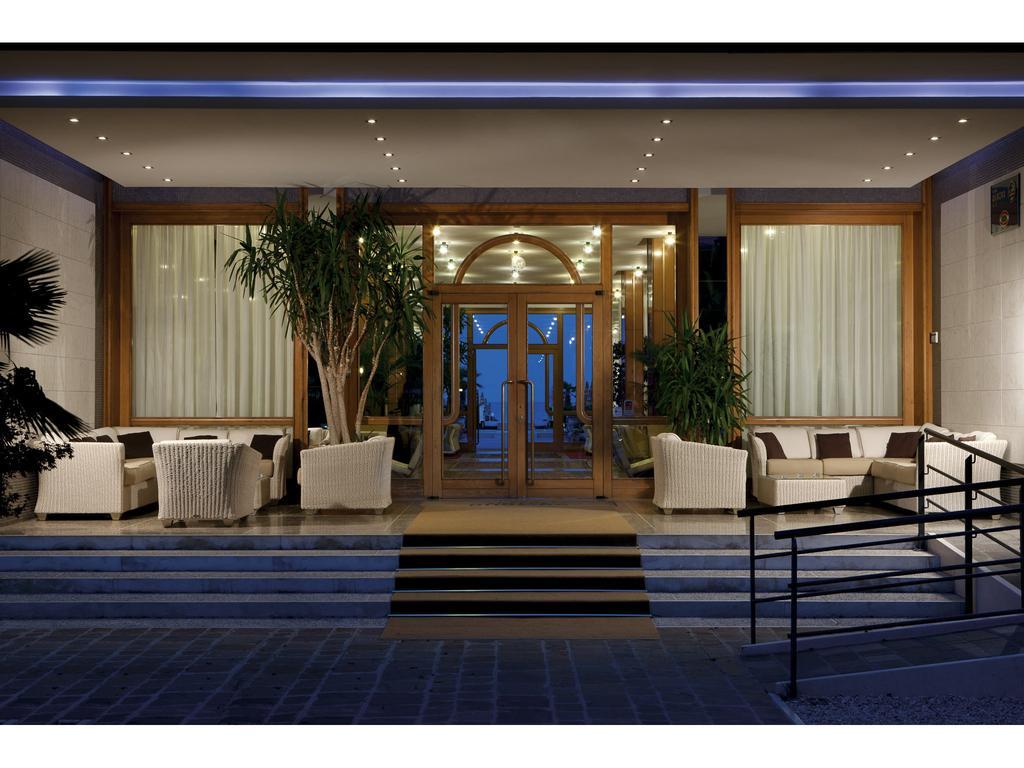 Hotel Aurora Лідо-ді-Єзоло Екстер'єр фото