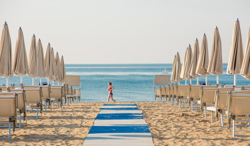 Hotel Aurora Лідо-ді-Єзоло Екстер'єр фото